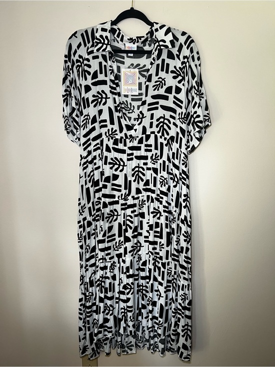 LuLaRoe Dresses & Skirts - LuLaRoe Helene Black and White Abstract Print Midi Dress